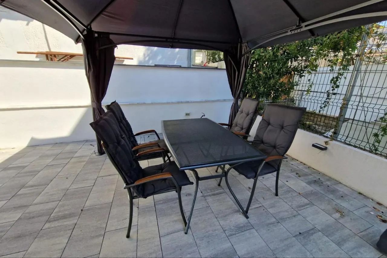 Villa Amra Apartments In Porec For Max 27 Persons 0*,