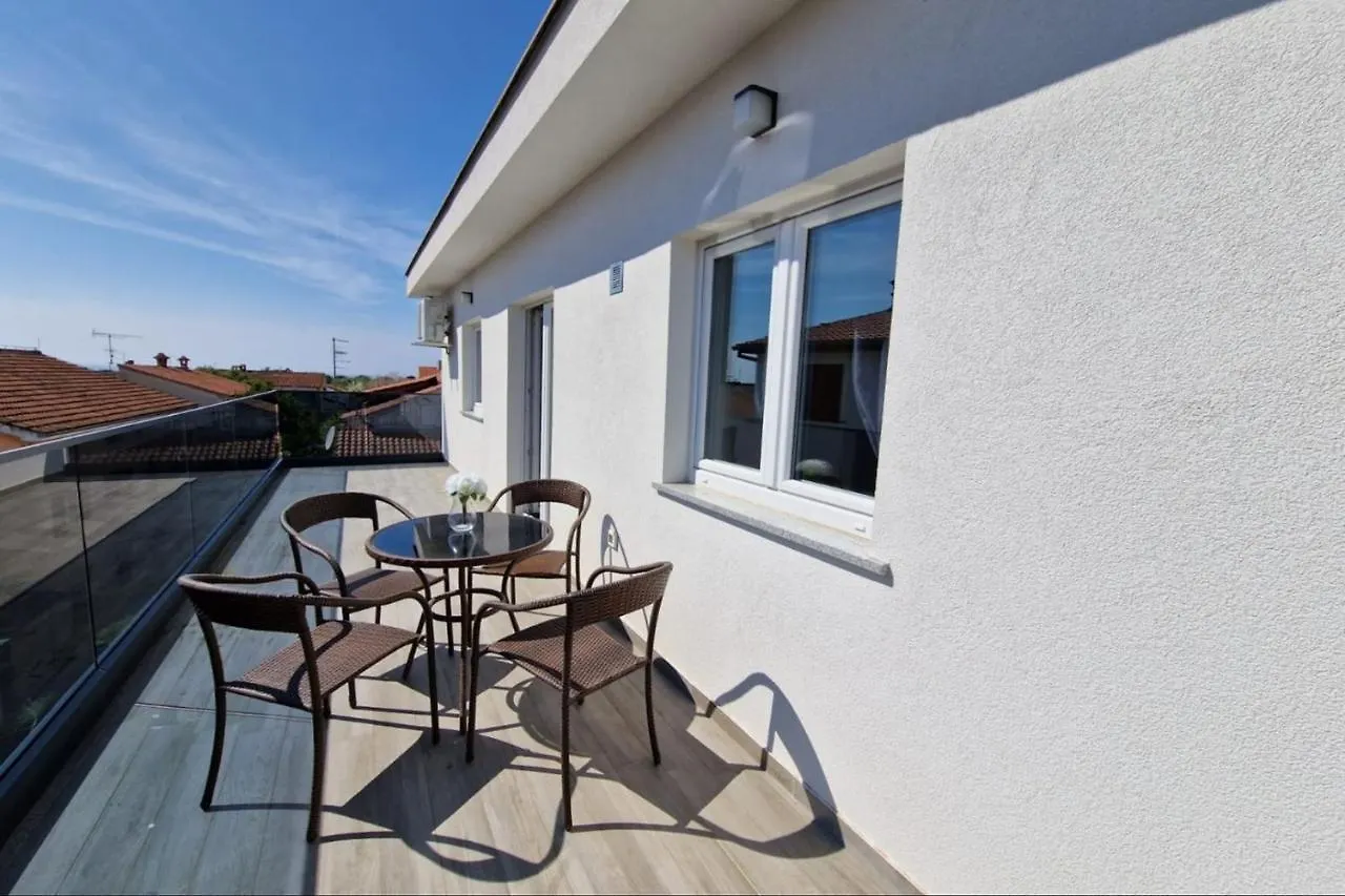 Villa Amra Apartments In Porec For Max 27 Persons Κροατία