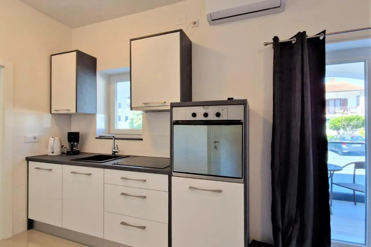 Villa Amra Apartments In Porec For Max 27 Persons 0*,  Κροατία