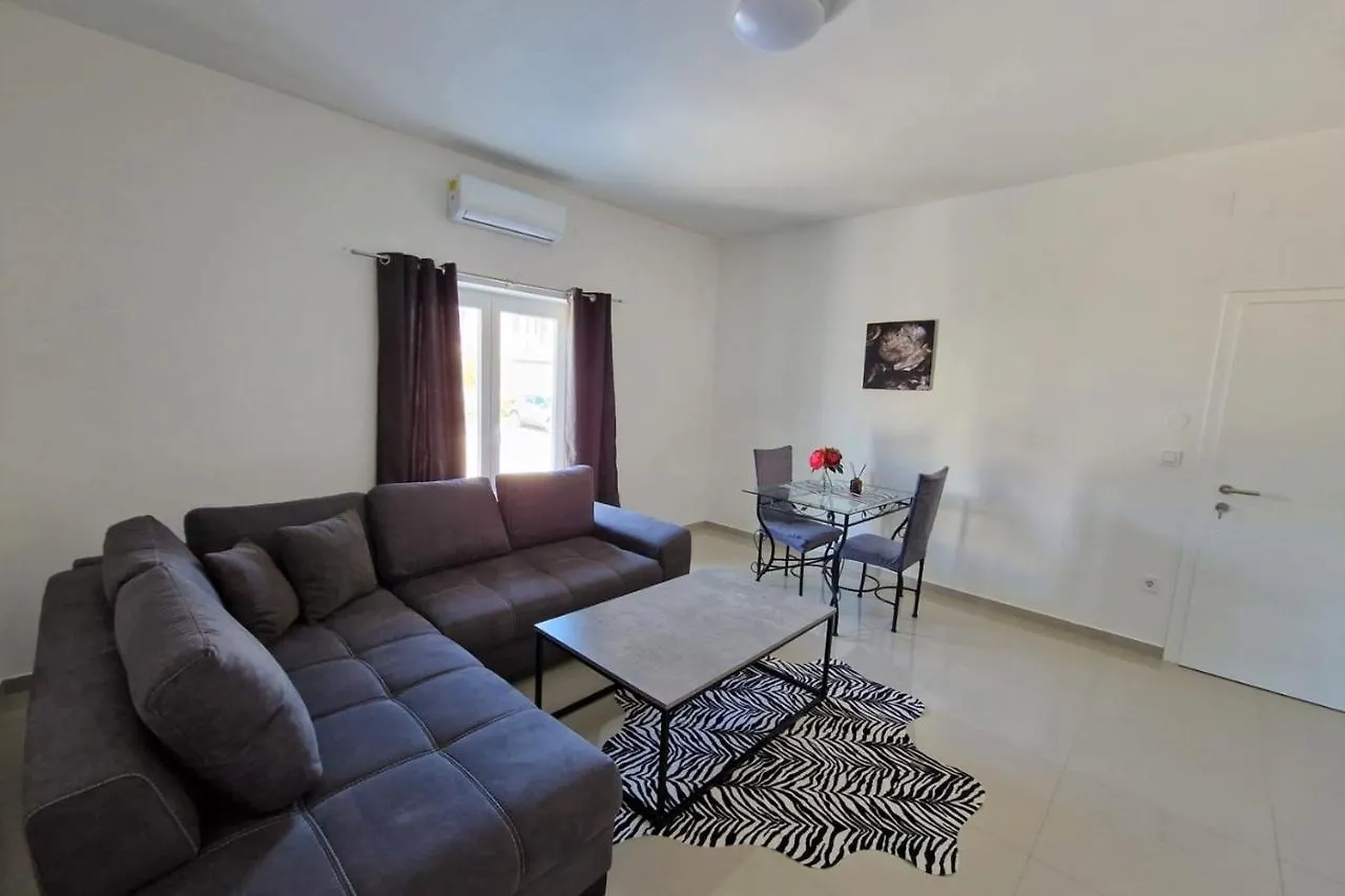 Villa Amra Apartments In Porec For Max 27 Persons Πανσιόν