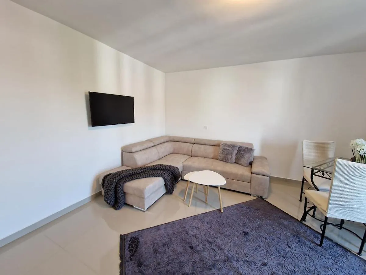 Villa Amra Apartments In Porec For Max 27 Persons Πανσιόν